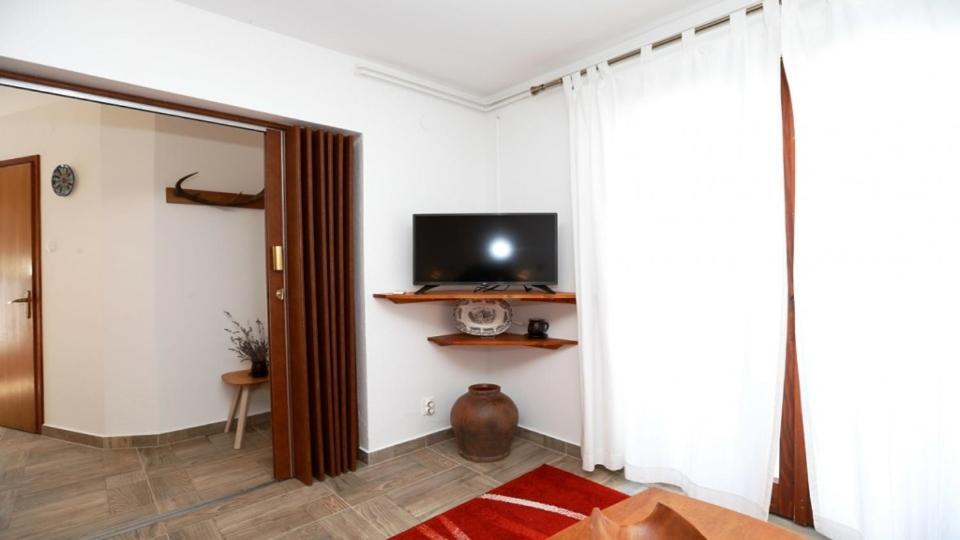 Apartment Vesna With Terrace Baska  Bagian luar foto